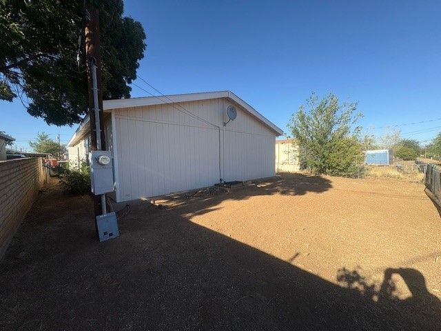 3018 E Carver Avenue, Kingman, AZ 86409