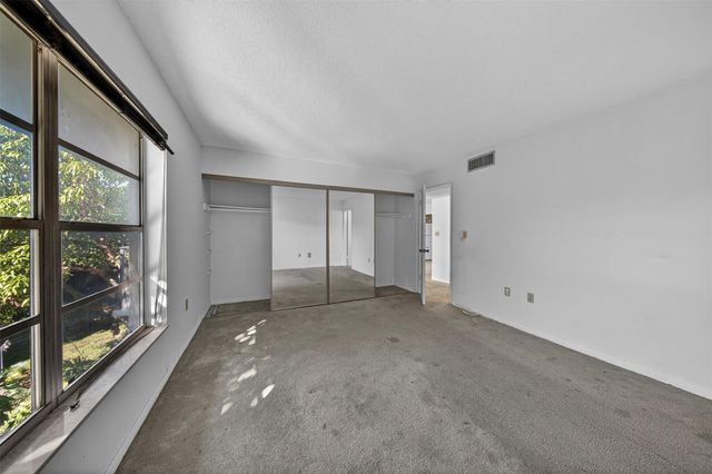 801 W Oakland Park Boulevard C16, Oakland Park, FL 33311