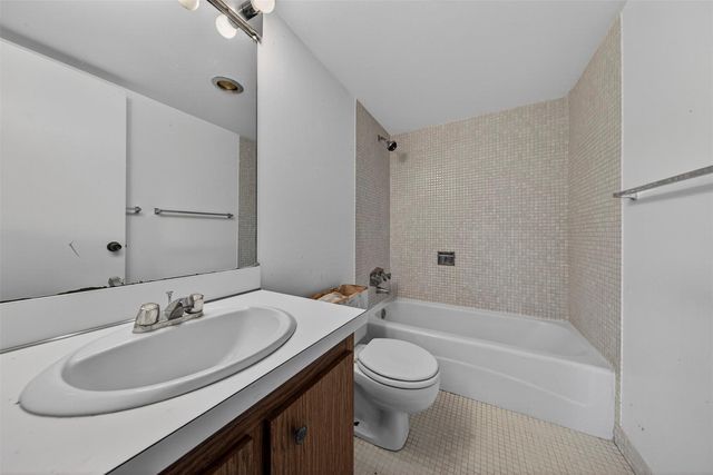 801 W Oakland Park Boulevard C16, Oakland Park, FL 33311