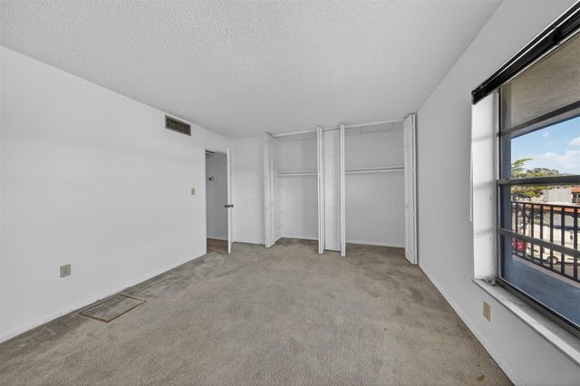 801 W Oakland Park Boulevard C16, Oakland Park, FL 33311