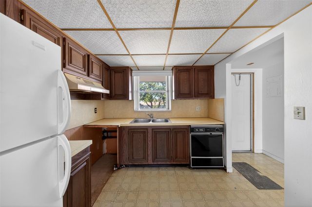 801 W Oakland Park Boulevard C16, Oakland Park, FL 33311