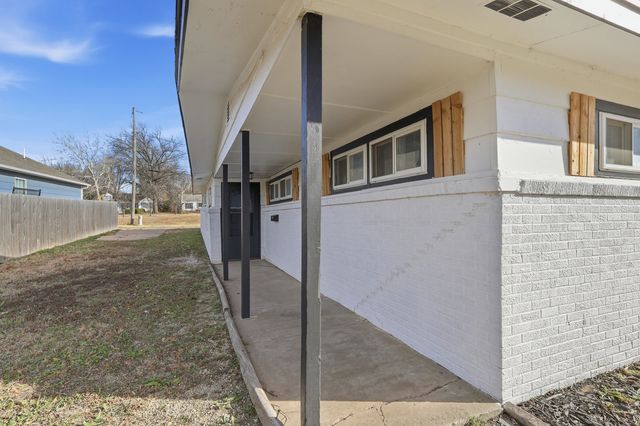 4947 E Morris St, Wichita, KS 67218