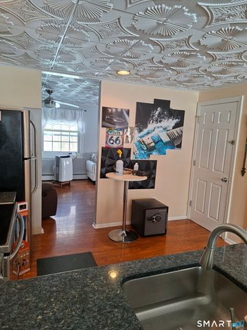 27 Leo J Lane, Manchester, CT 06042