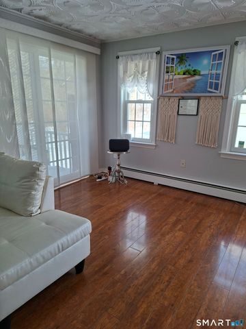 27 Leo J Lane, Manchester, CT 06042