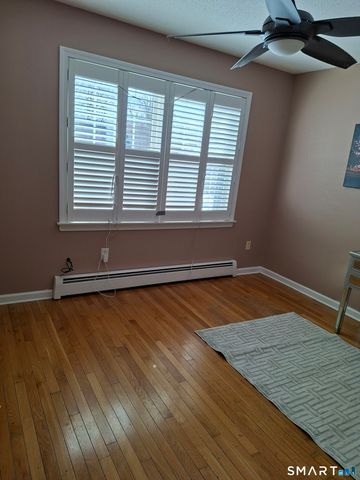 27 Leo J Lane, Manchester, CT 06042