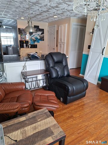 27 Leo J Lane, Manchester, CT 06042