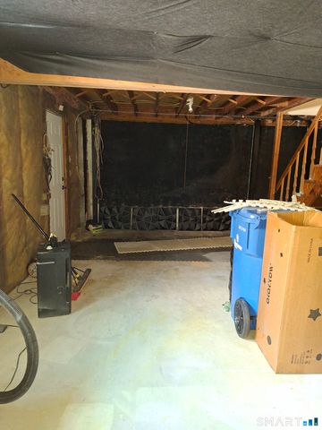 27 Leo J Lane, Manchester, CT 06042