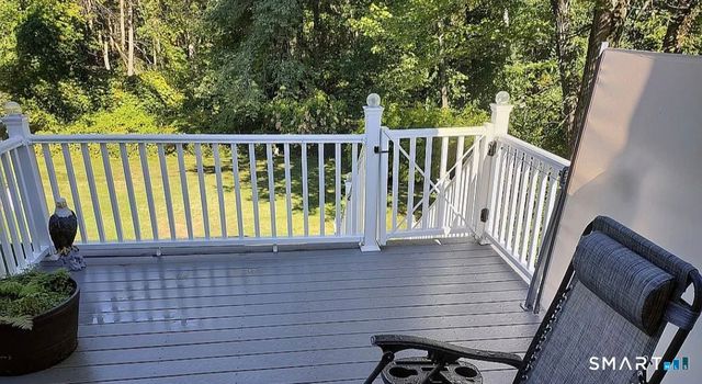 27 Leo J Lane, Manchester, CT 06042