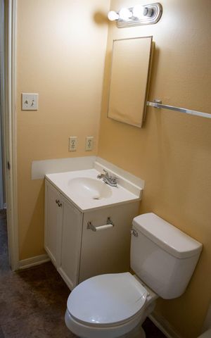 4826 Redfish Reef Drive, Bacliff, TX 77518