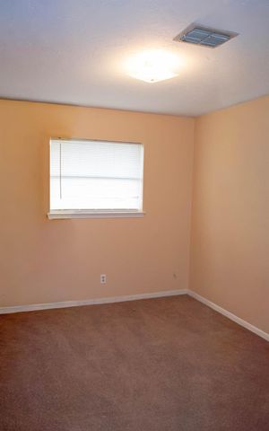 4826 Redfish Reef Drive, Bacliff, TX 77518