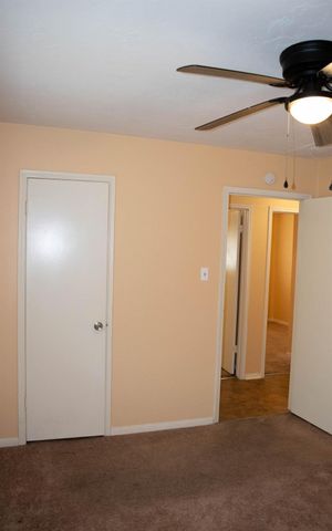 4826 Redfish Reef Drive, Bacliff, TX 77518