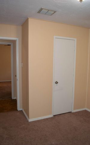 4826 Redfish Reef Drive, Bacliff, TX 77518