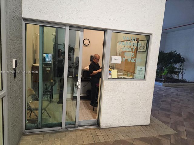 140 S Dixie Hwy 822, Hollywood, FL 33020