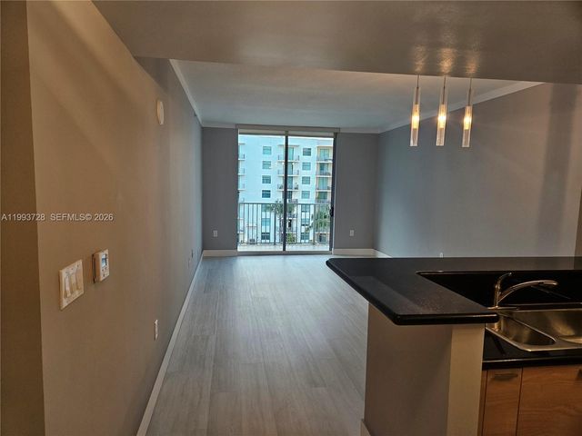 140 S Dixie Hwy 822, Hollywood, FL 33020