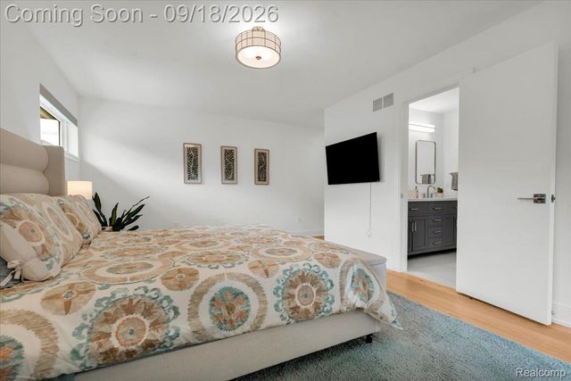 3426 Hunter Avenue, Royal Oak, MI 48073