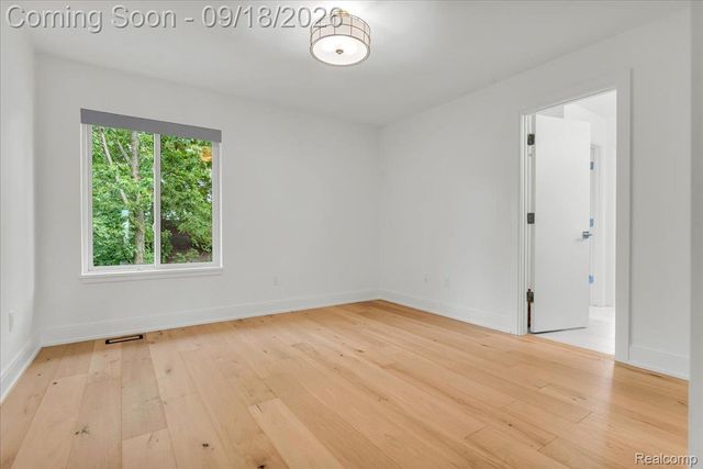 3426 Hunter Avenue, Royal Oak, MI 48073