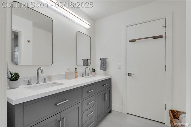 3426 Hunter Avenue, Royal Oak, MI 48073