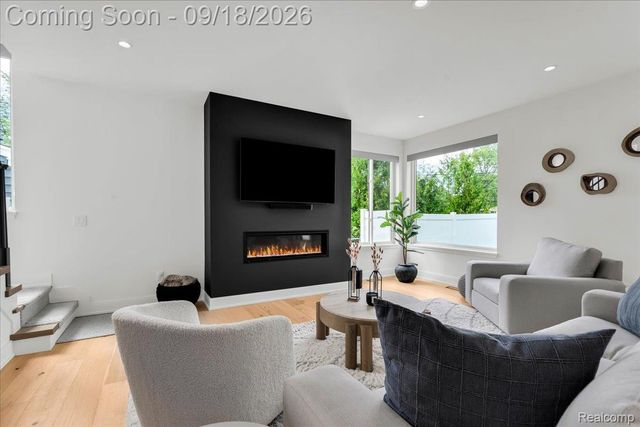3426 Hunter Avenue, Royal Oak, MI 48073