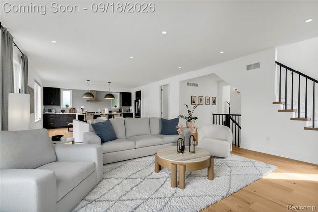 3426 Hunter Avenue, Royal Oak, MI 48073