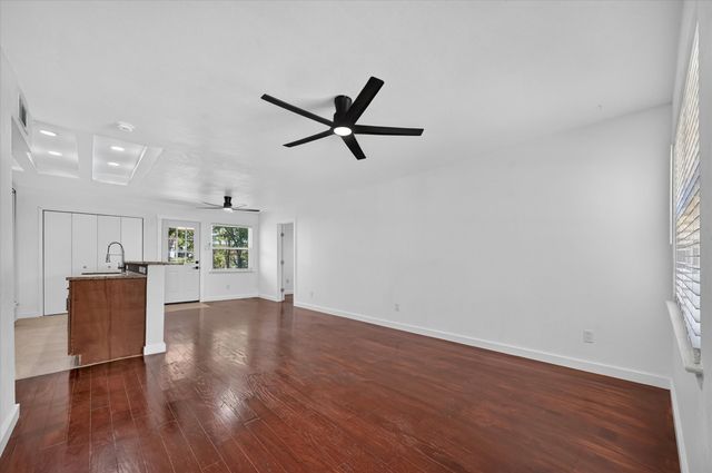 2861 Mark Twain Drive, Farmers Branch, TX 75234