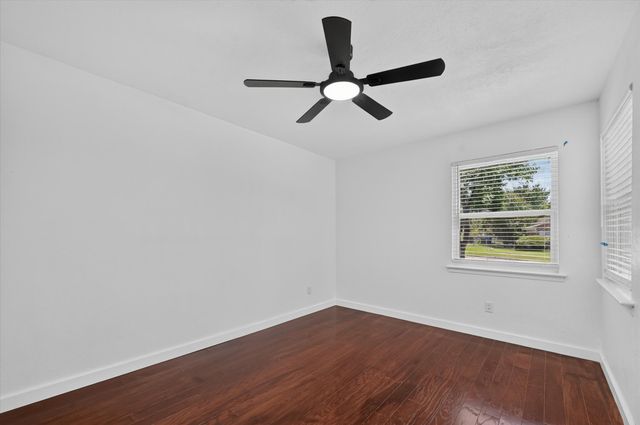 2861 Mark Twain Drive, Farmers Branch, TX 75234