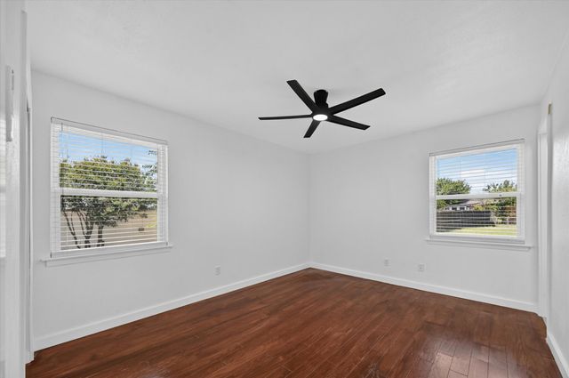 2861 Mark Twain Drive, Farmers Branch, TX 75234