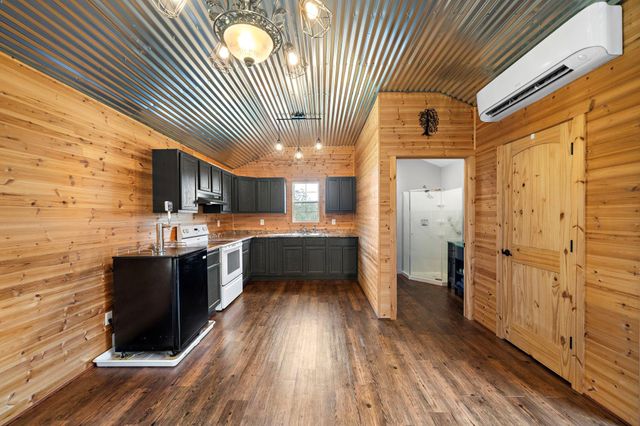 32540 Courtney, Navasota, TX 77868