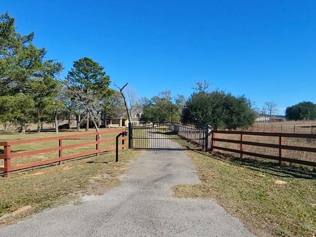 32540 Courtney, Navasota, TX 77868