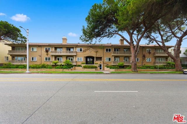 11440 National Boulevard 16, Los Angeles, CA 90064