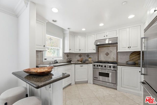 11440 National Boulevard 16, Los Angeles, CA 90064