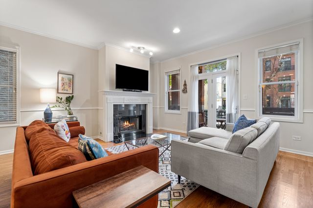 1511 N Hudson Avenue 1S, Chicago, IL 60610