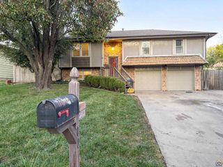 3100 SE Eveningtide WAY, Topeka, KS 66605