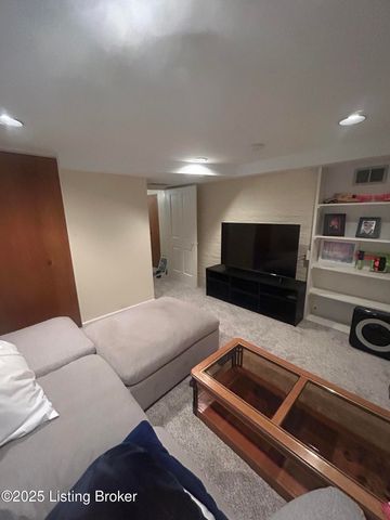 1327 Hepburn Ave, Louisville, KY 40204