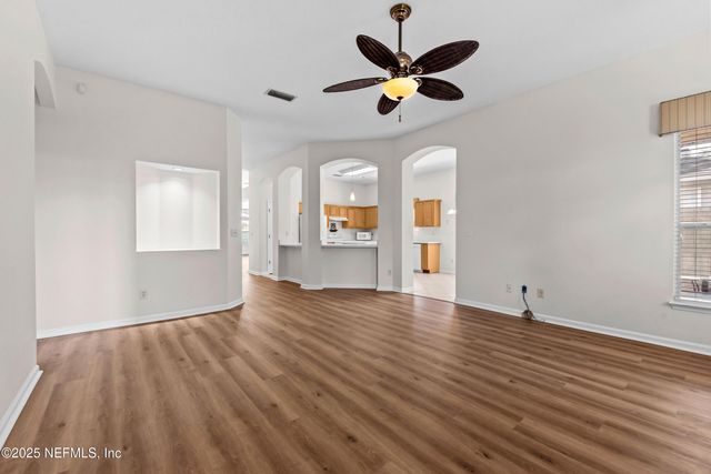 4428 SUMMERHAVEN Boulevard S, Jacksonville, FL 32258
