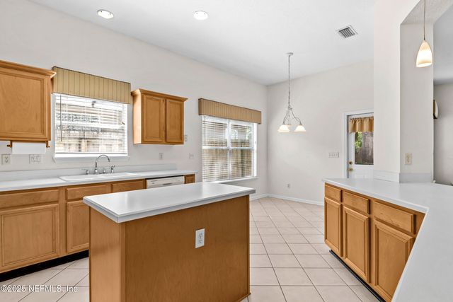 4428 SUMMERHAVEN Boulevard S, Jacksonville, FL 32258