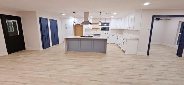 18630 Prince William Lane, Houston, TX 77058