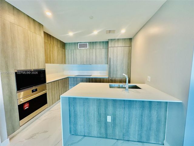 17550 Collins Ave 803, Sunny Isles Beach, FL 33160