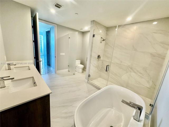 17550 Collins Ave 803, Sunny Isles Beach, FL 33160