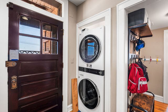 6209 N Mozart Street 3S, Chicago, IL 60659
