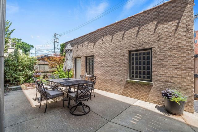 6209 N Mozart Street 3S, Chicago, IL 60659