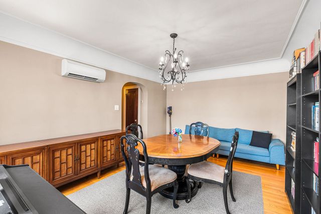 6209 N Mozart Street 3S, Chicago, IL 60659