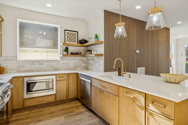 2120B 14th Ave, N, Nashville, TN 37208