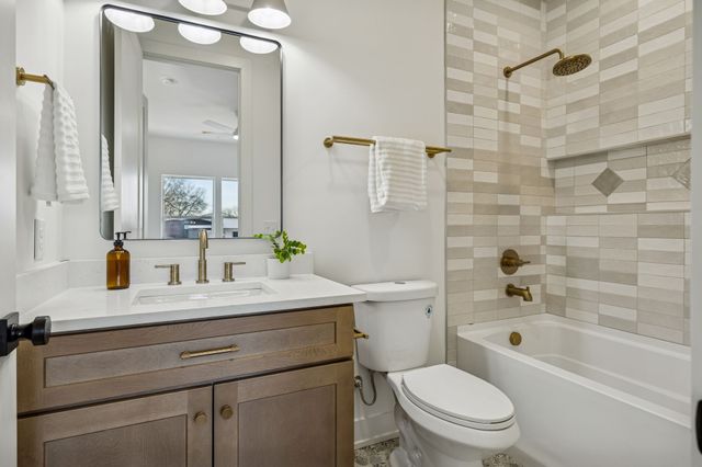 2120B 14th Ave, N, Nashville, TN 37208