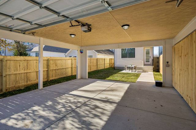 2120B 14th Ave, N, Nashville, TN 37208