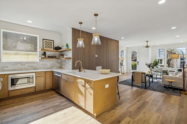 2120B 14th Ave, N, Nashville, TN 37208