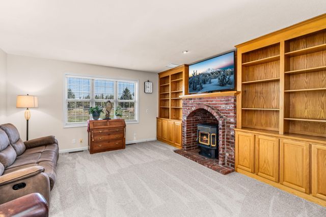 64080 Highway 20, Bend, OR 97703