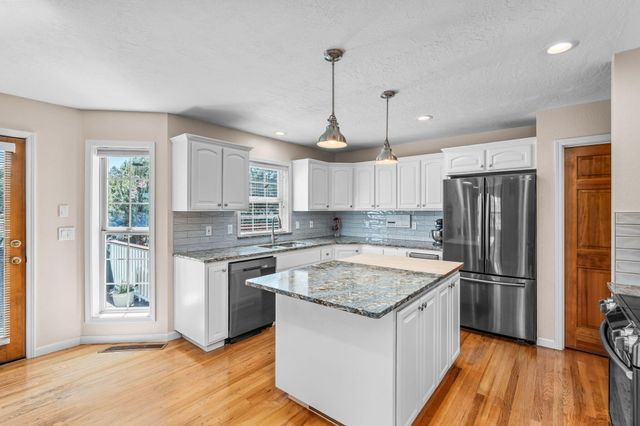 64080 Highway 20, Bend, OR 97703