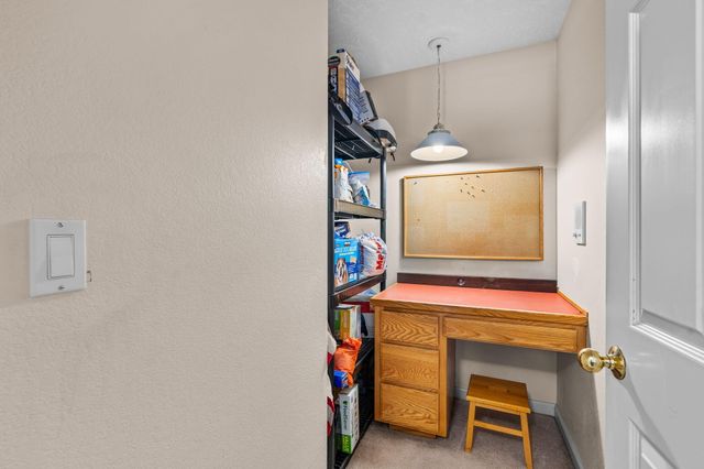 64080 Highway 20, Bend, OR 97703