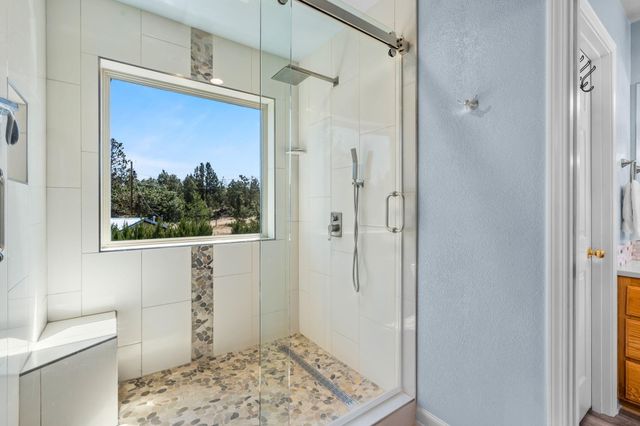 64080 Highway 20, Bend, OR 97703
