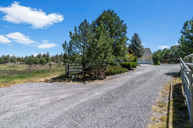 64080 Highway 20, Bend, OR 97703